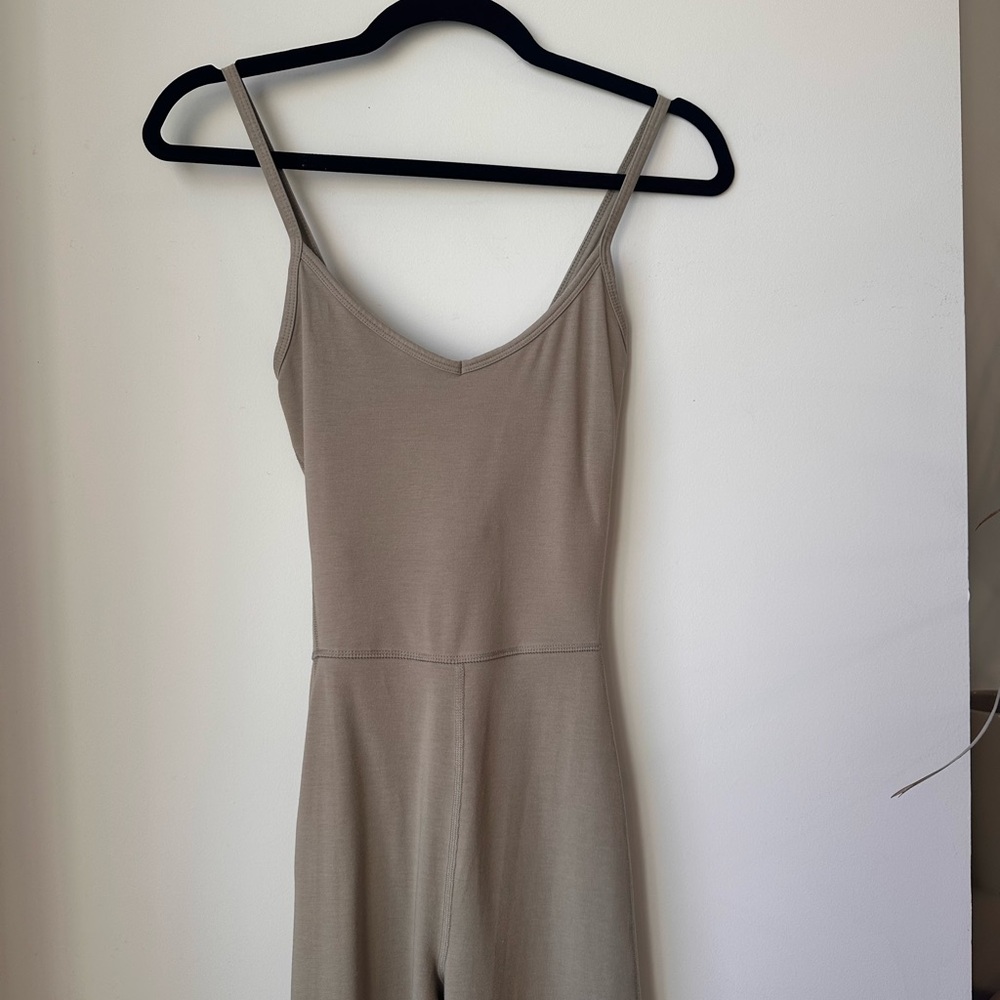 Old Navy Active PowerChill Jumpsuit - Olive Green, size Medium - Picture 4 of 10